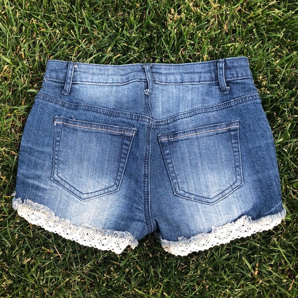 Mossimo High Waist Jean Shorts Crochet Trim Size 2 - Picture 5 of 6